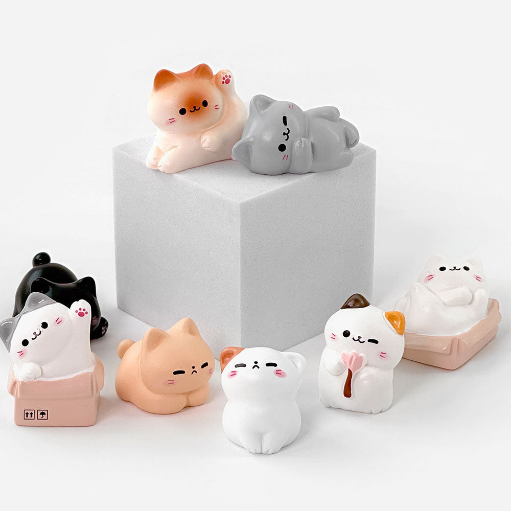 Random Cozy Cat Miniature Figure